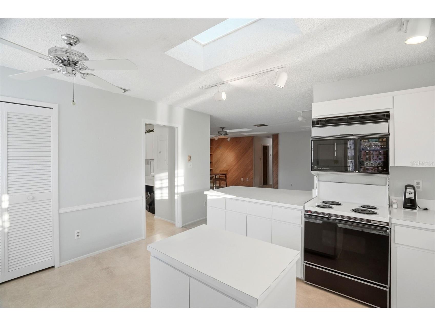 110 Georgia Ave. Avenue Crystal Beach FL 34681 TB8508271 image20