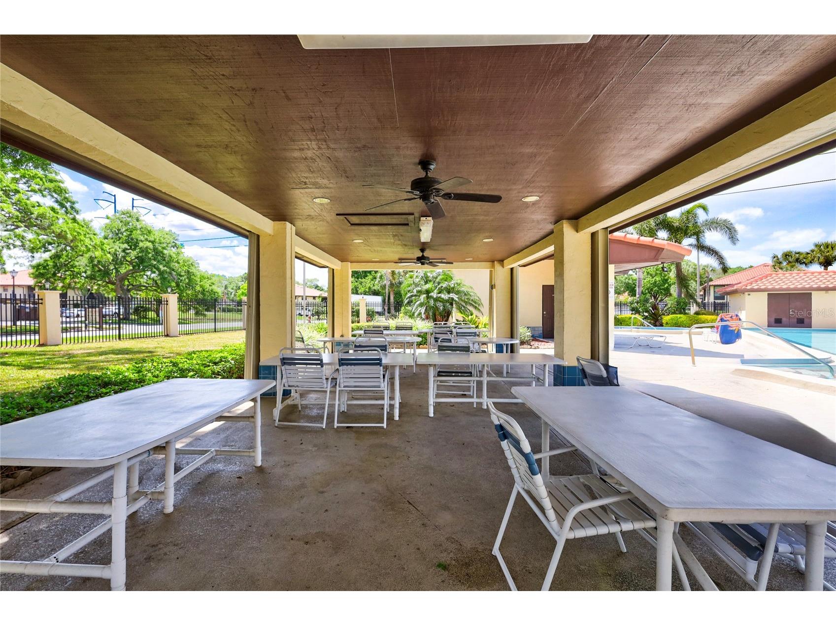 110 Hammock Pine Boulevard Clearwater FL 33761 TB8475625 image40