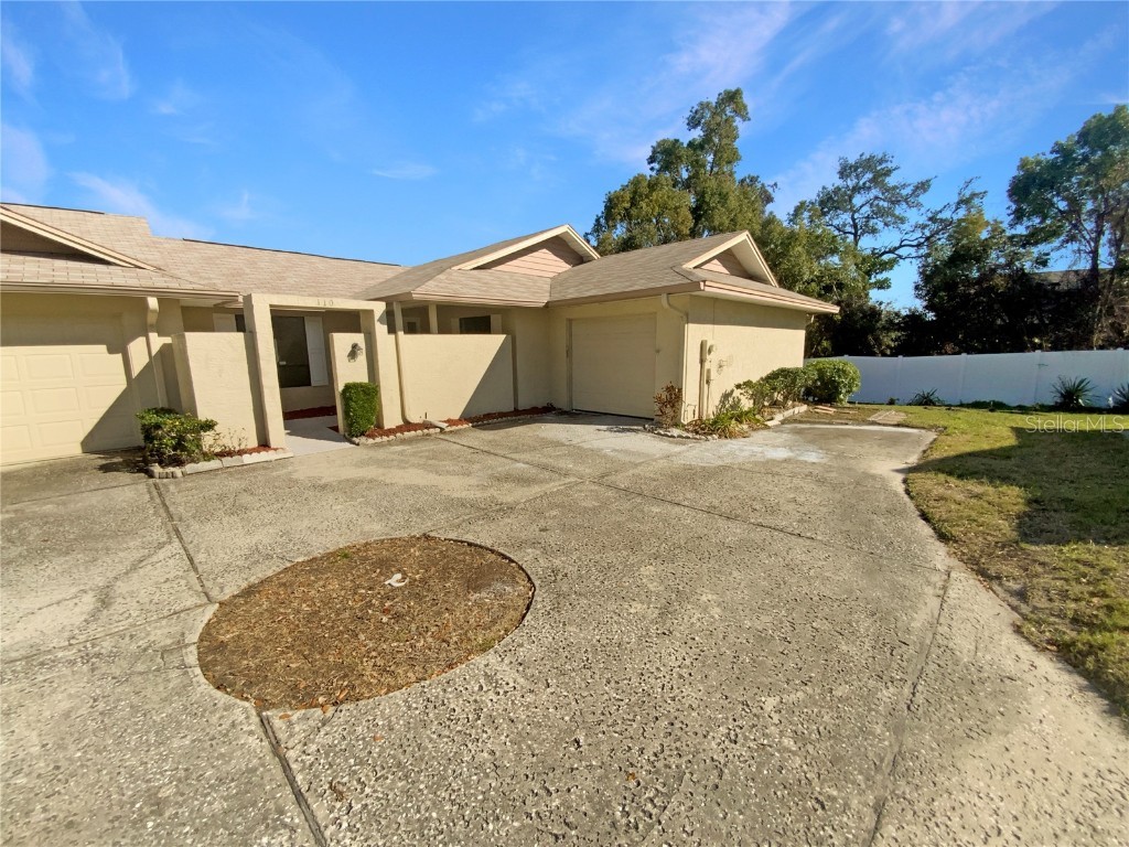 110 Lakeside Colony Drive Tarpon Springs FL 34689 O6286800 image1