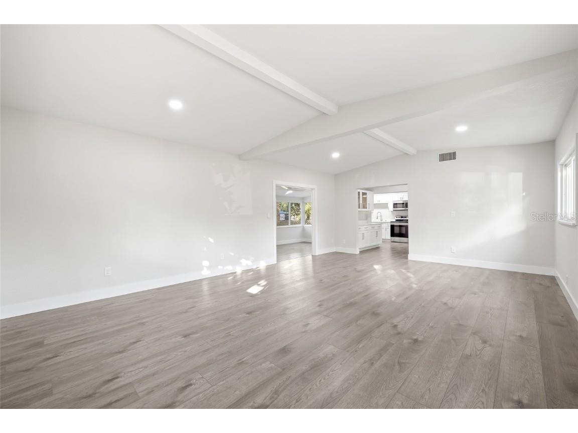 110 Mission Hills Avenue Temple Terrace FL 33617 TB8444288 image3