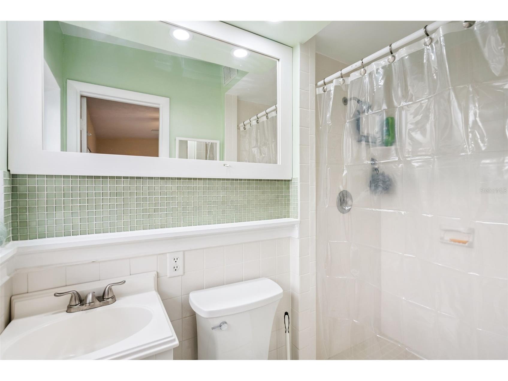 110 N Lakewood Circle Maitland FL 32751 - Lake of The Woods O6420264 image14