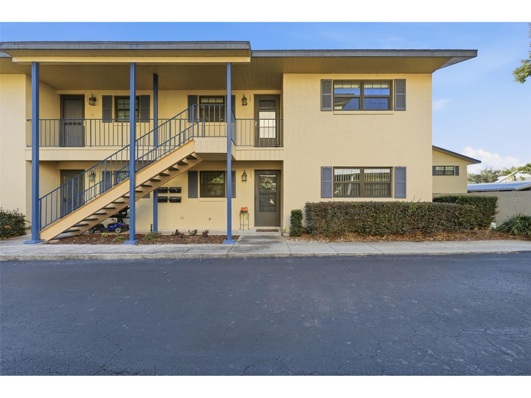 110 N Tremain Street #109 Mount Dora FL 32757 G5108160 image1