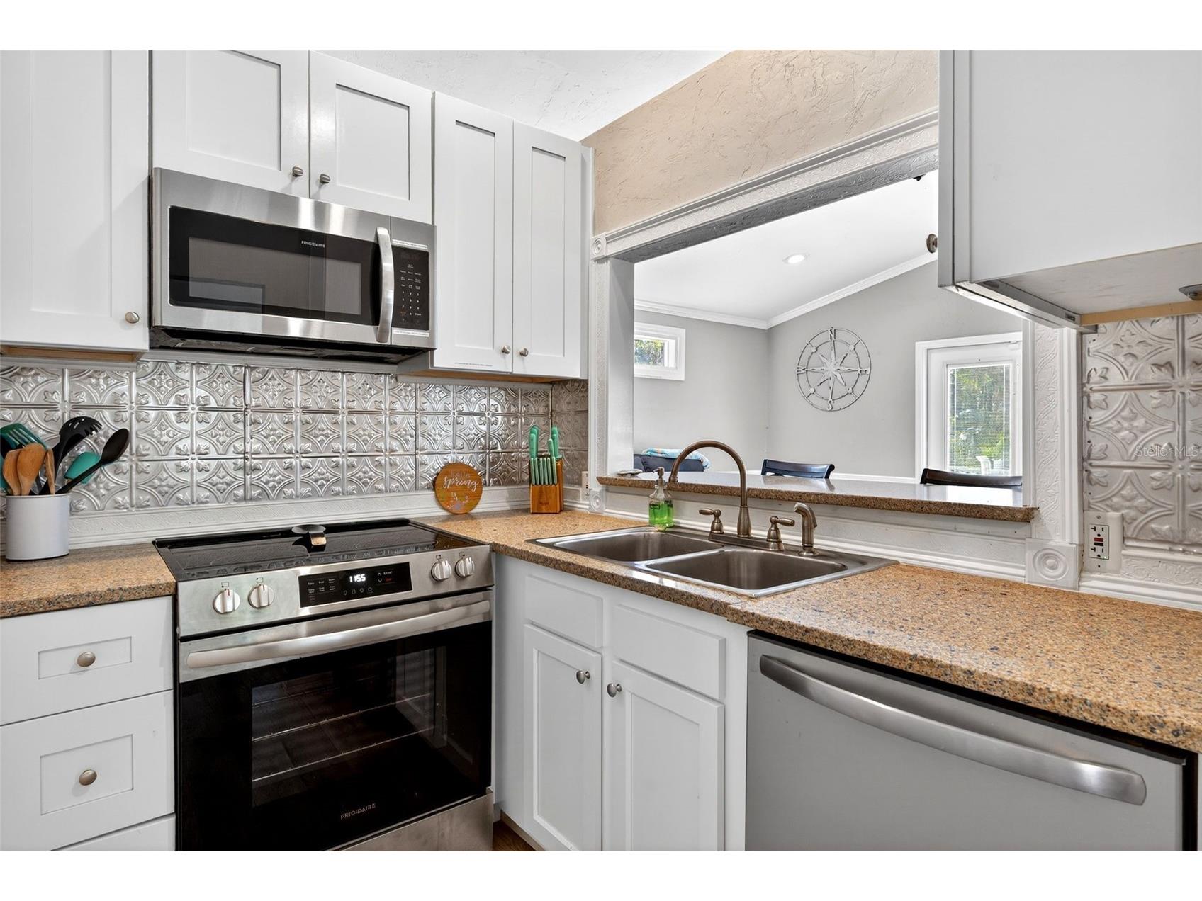 110 NE Crystal Street Crystal River FL 34428 OM719620 image13