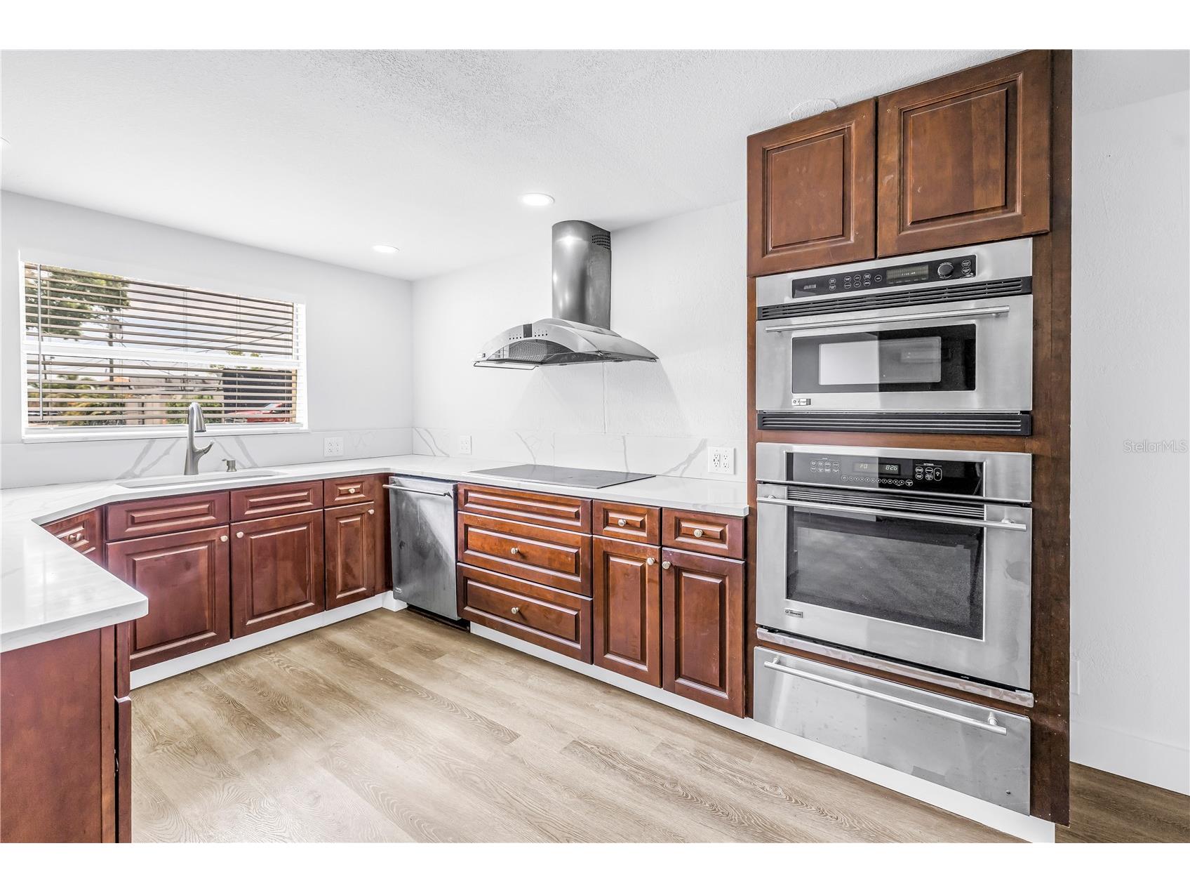 110 NE Monroe Circle N #1 Saint Petersburg FL 33702 TB8502383 image12