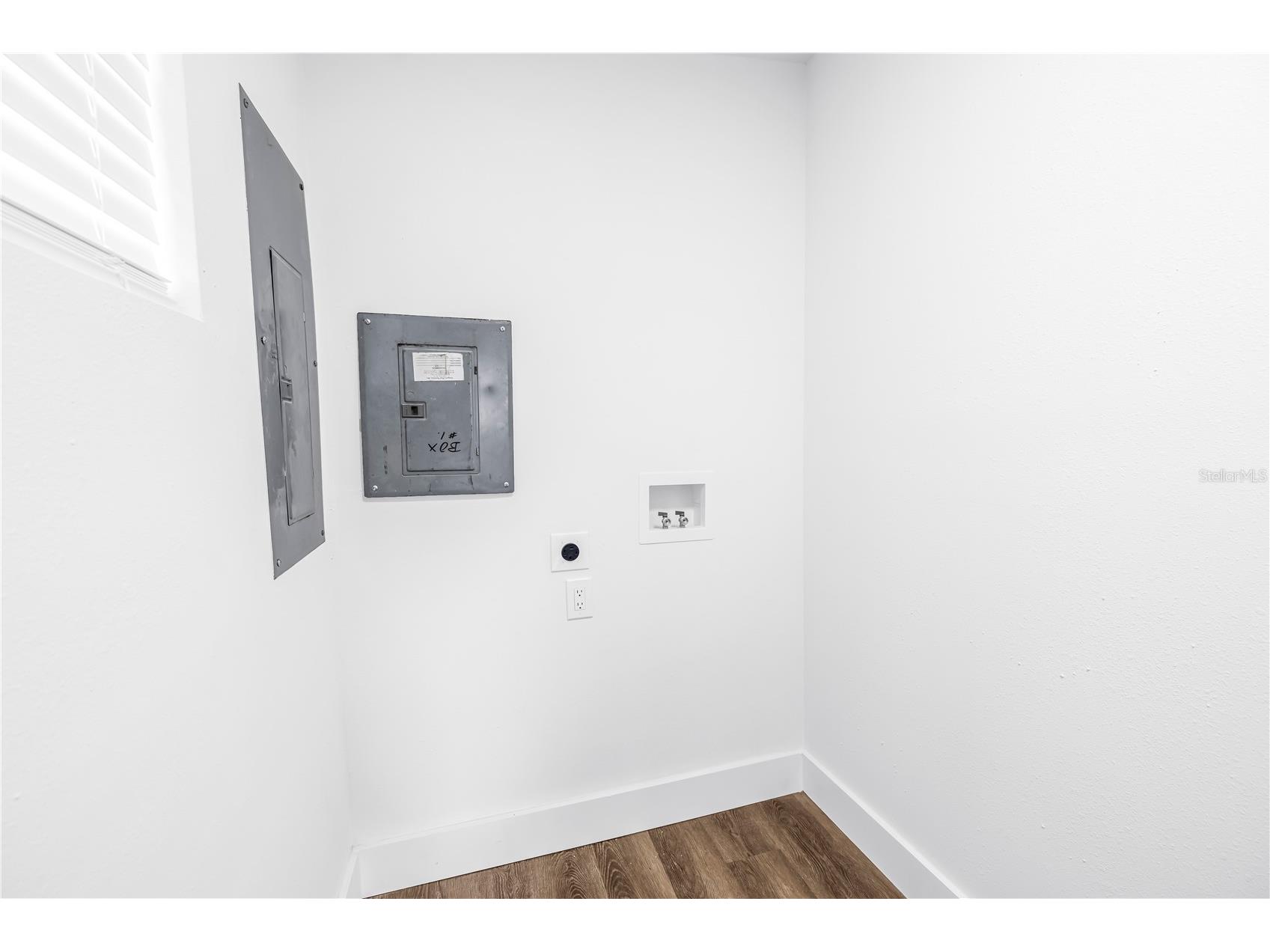 110 NE Monroe Circle N #1 Saint Petersburg FL 33702 TB8502383 image15