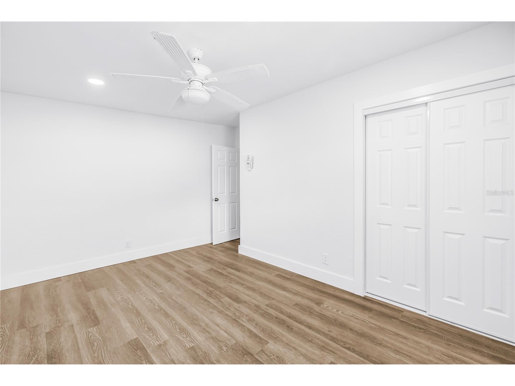 110 NE Monroe Circle N #1 Saint Petersburg FL 33702 TB8502383 image22