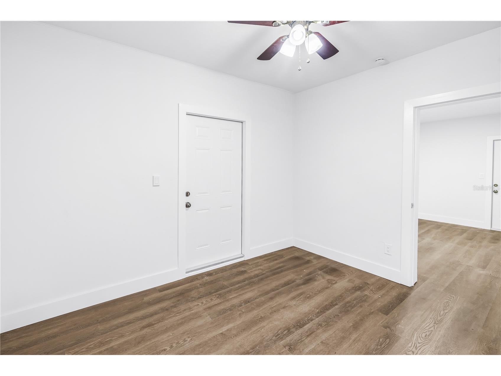 110 NE Monroe Circle N #1 Saint Petersburg FL 33702 TB8502383 image28