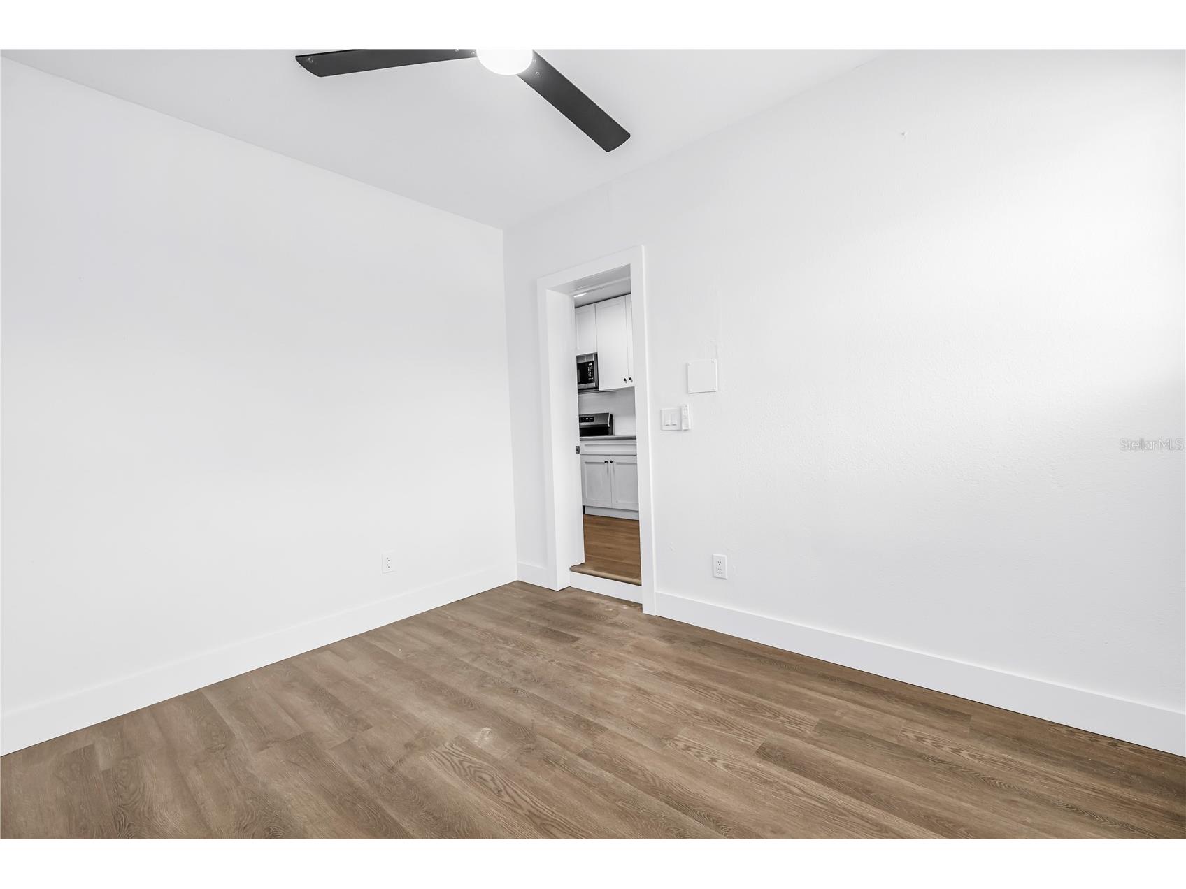 110 NE Monroe Circle N #1 Saint Petersburg FL 33702 TB8502383 image36