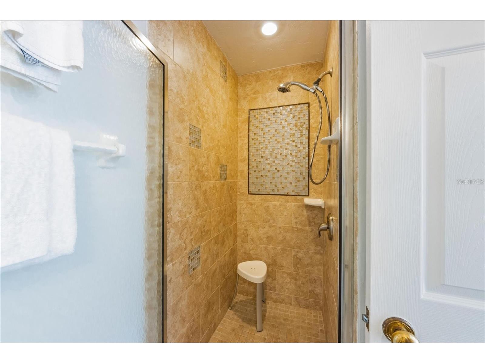 110 Oak Avenue #A Anna Maria FL 34216 A4678588 image23