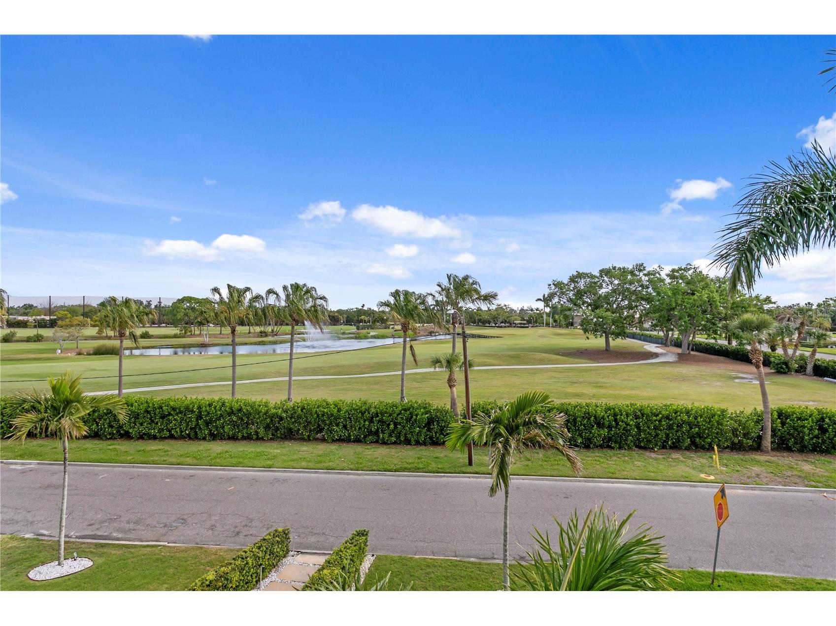 110 Palmera Boulevard NE Saint Petersburg FL 33704 TB8499982 image3