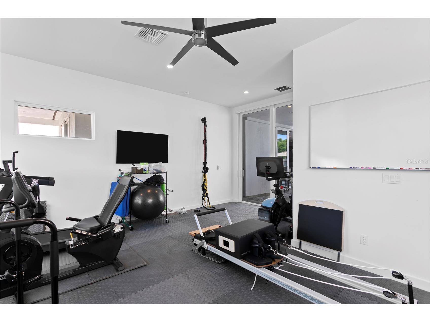 110 Palmera Boulevard NE Saint Petersburg FL 33704 TB8499982 image35