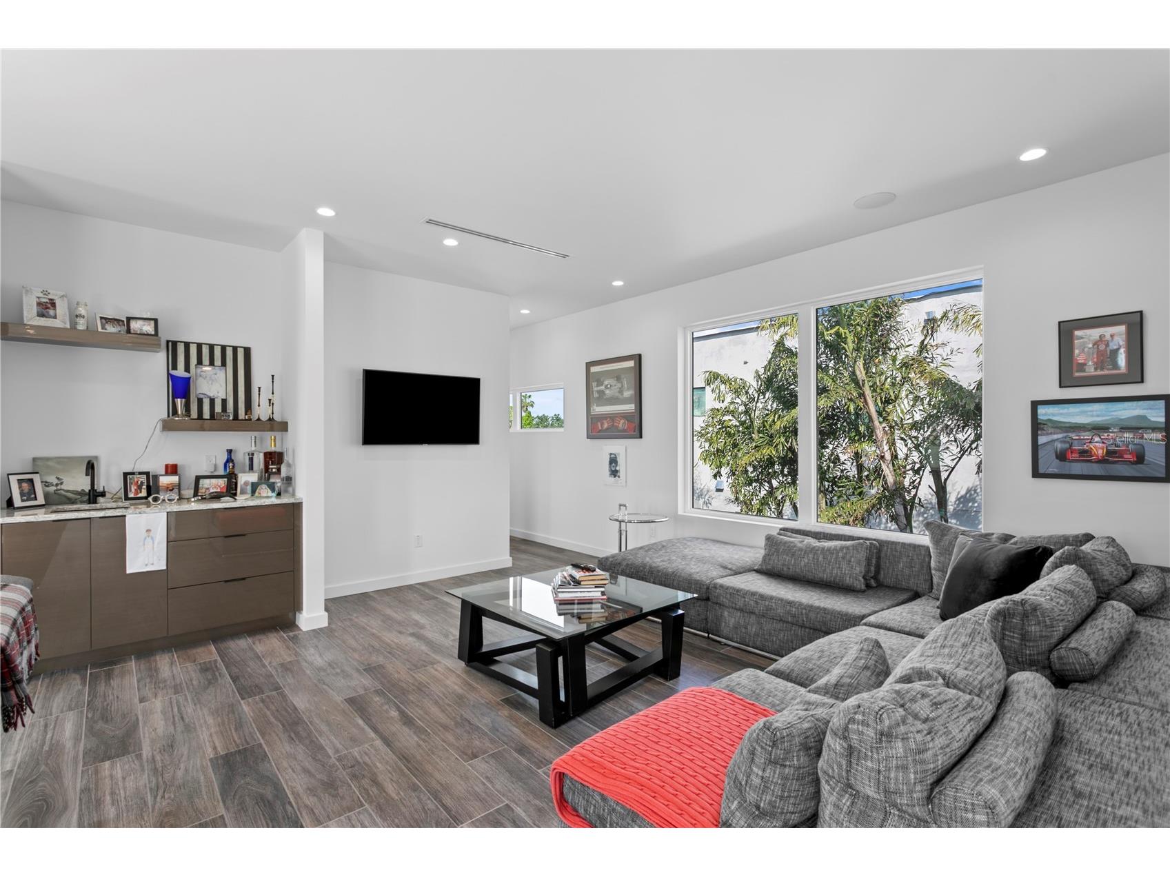 110 Palmera Boulevard NE Saint Petersburg FL 33704 TB8499982 image63