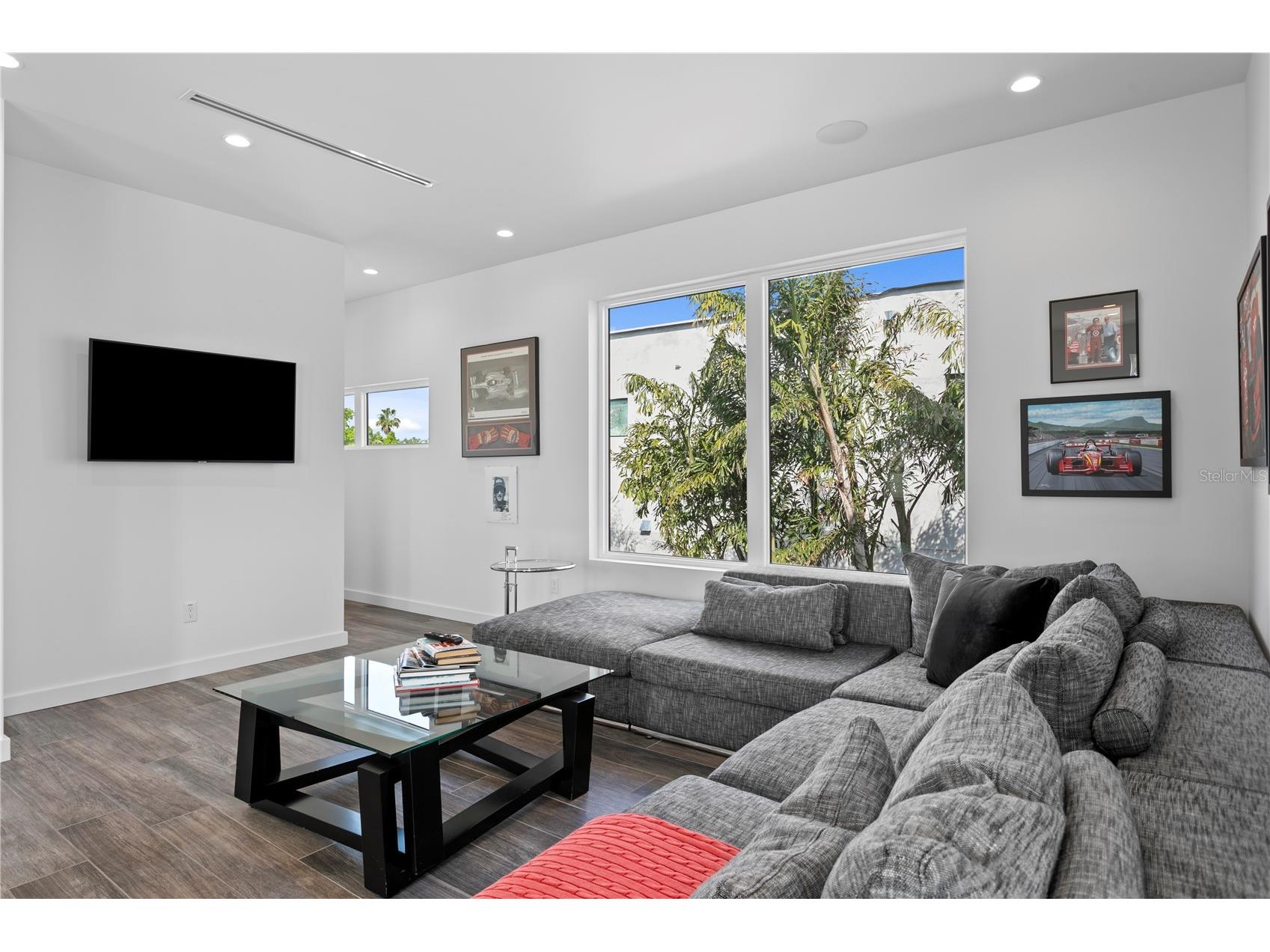 110 Palmera Boulevard NE Saint Petersburg FL 33704 TB8499982 image64