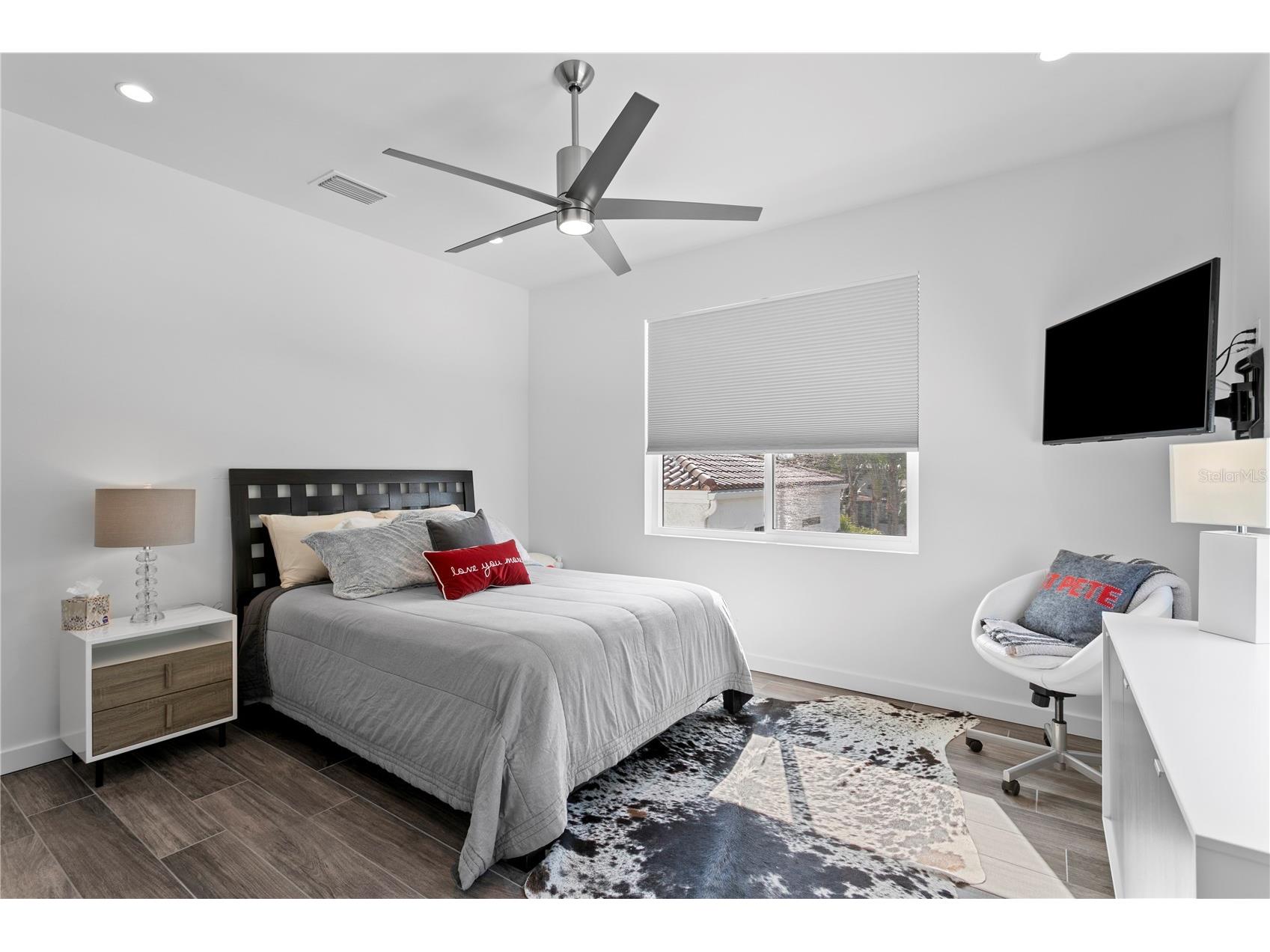 110 Palmera Boulevard NE Saint Petersburg FL 33704 TB8499982 image70