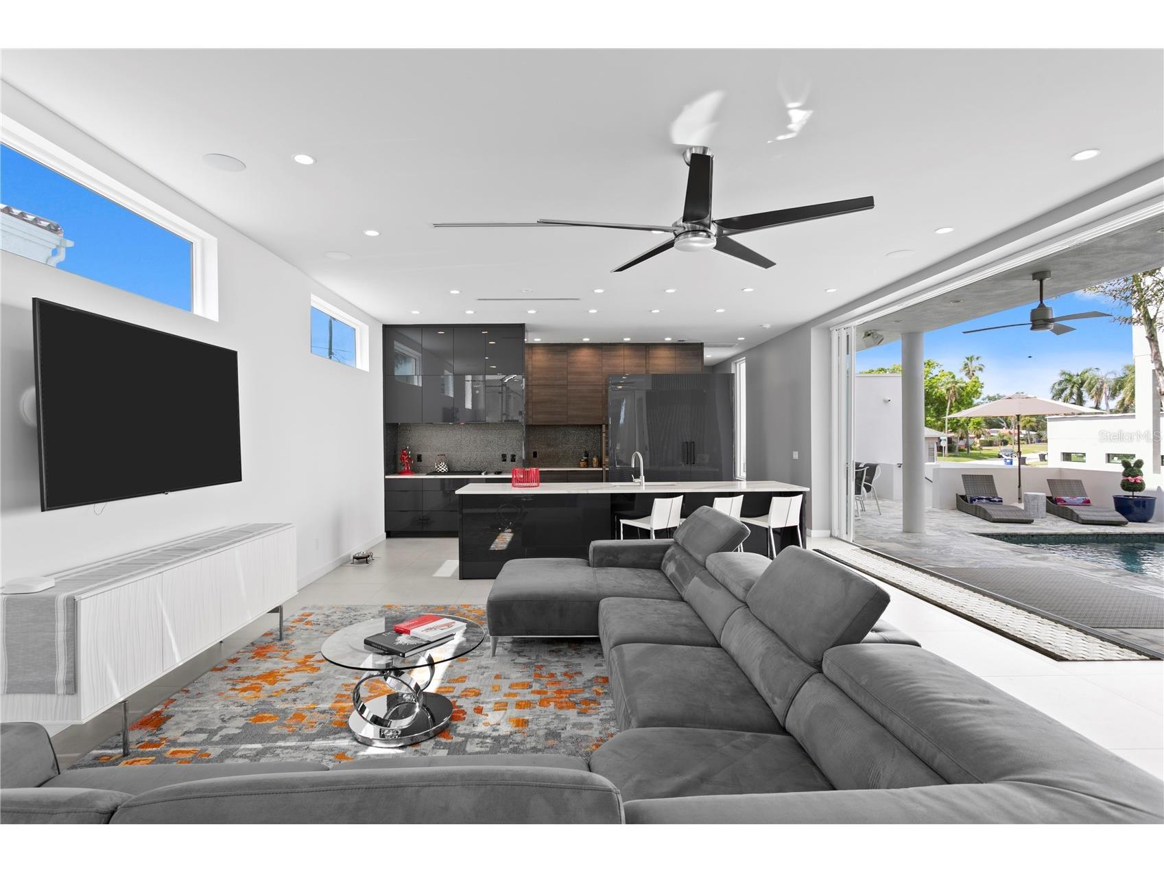110 Palmera Boulevard NE Saint Petersburg FL 33704 TB8499982 image8