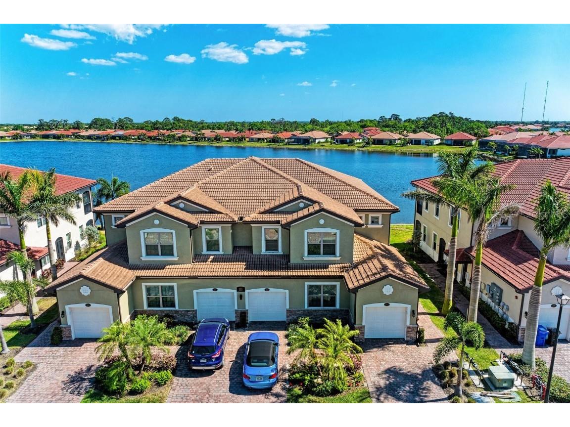 110 Porta Vecchio Bend #202 Nokomis FL 34275 - 33 ACRE LAKE A4580915 image1