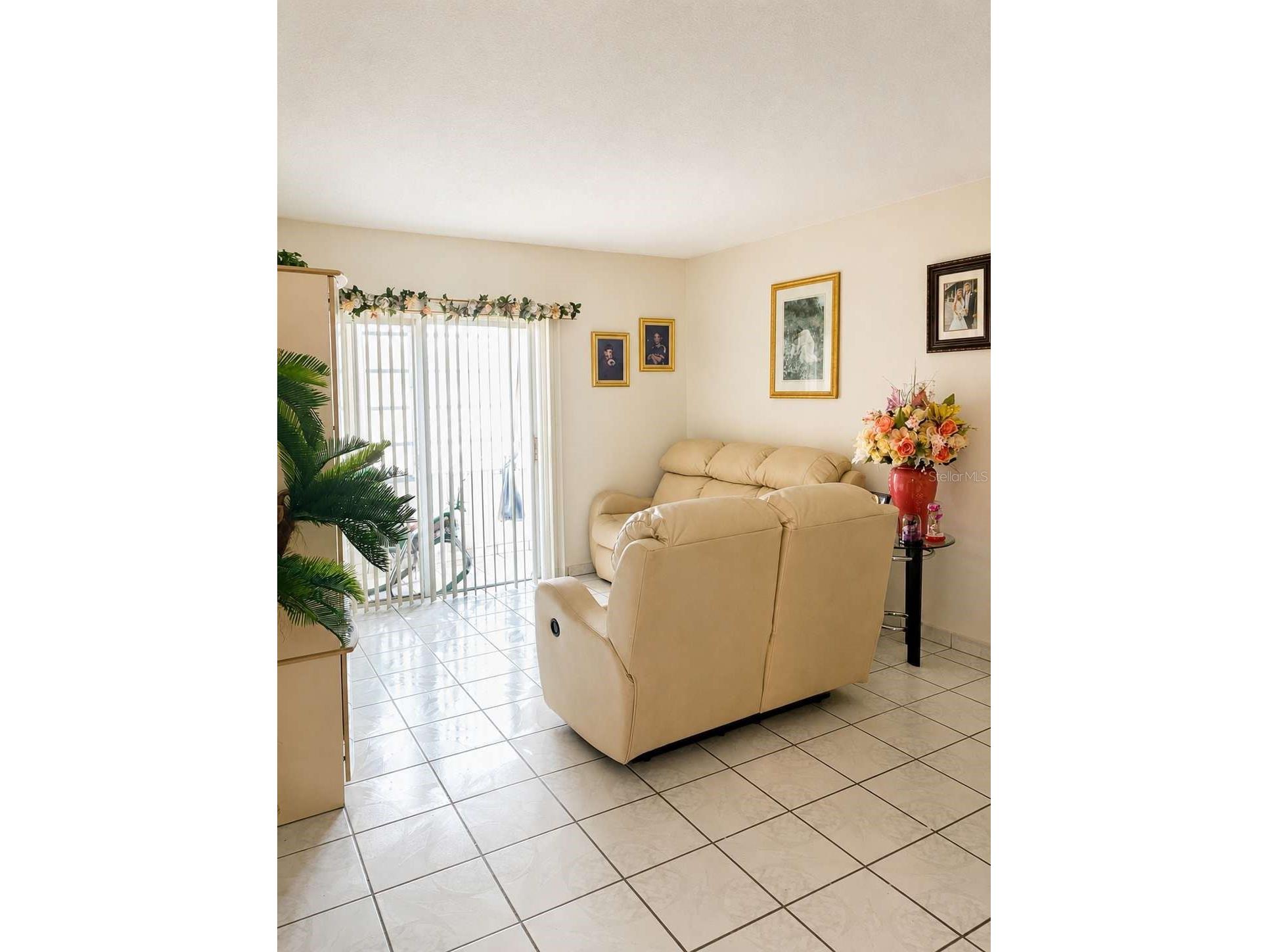 110 Royal Palm Road #208 Hialeah Gardens FL 33016 GC541833 image3