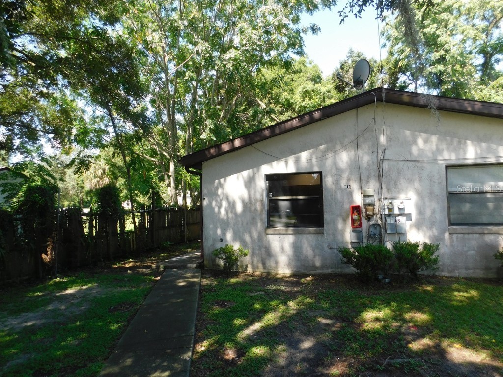 110 Ruser Ury Avenue #B-2 Fruitland Park FL 34731 G5084907 image1