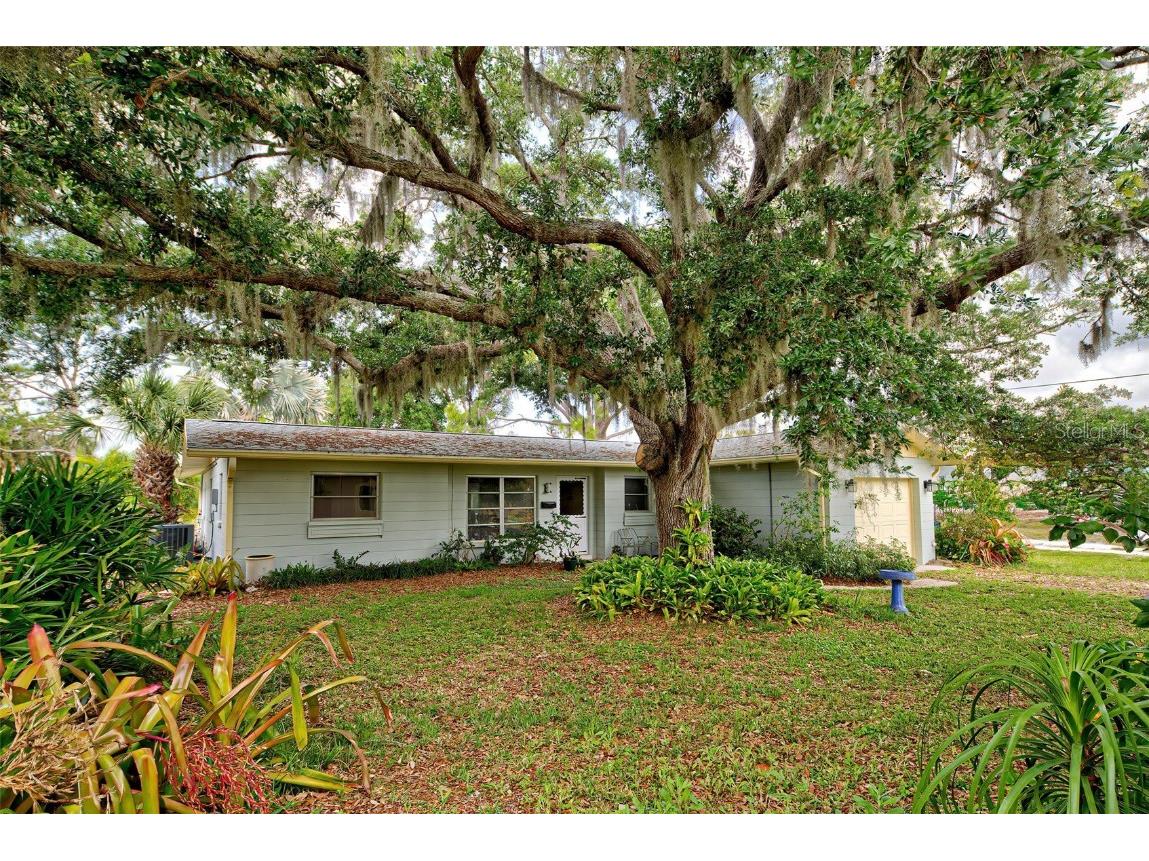 110 S Oxford Drive Englewood FL 34223 - GOTTFRIED CREEK D6135905 image2