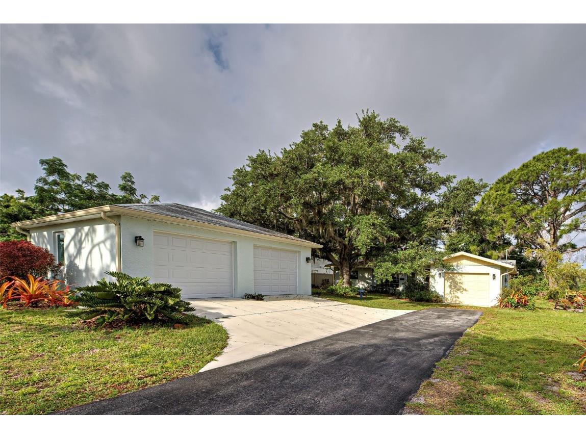 110 S Oxford Drive Englewood FL 34223 - GOTTFRIED CREEK D6135905 image4