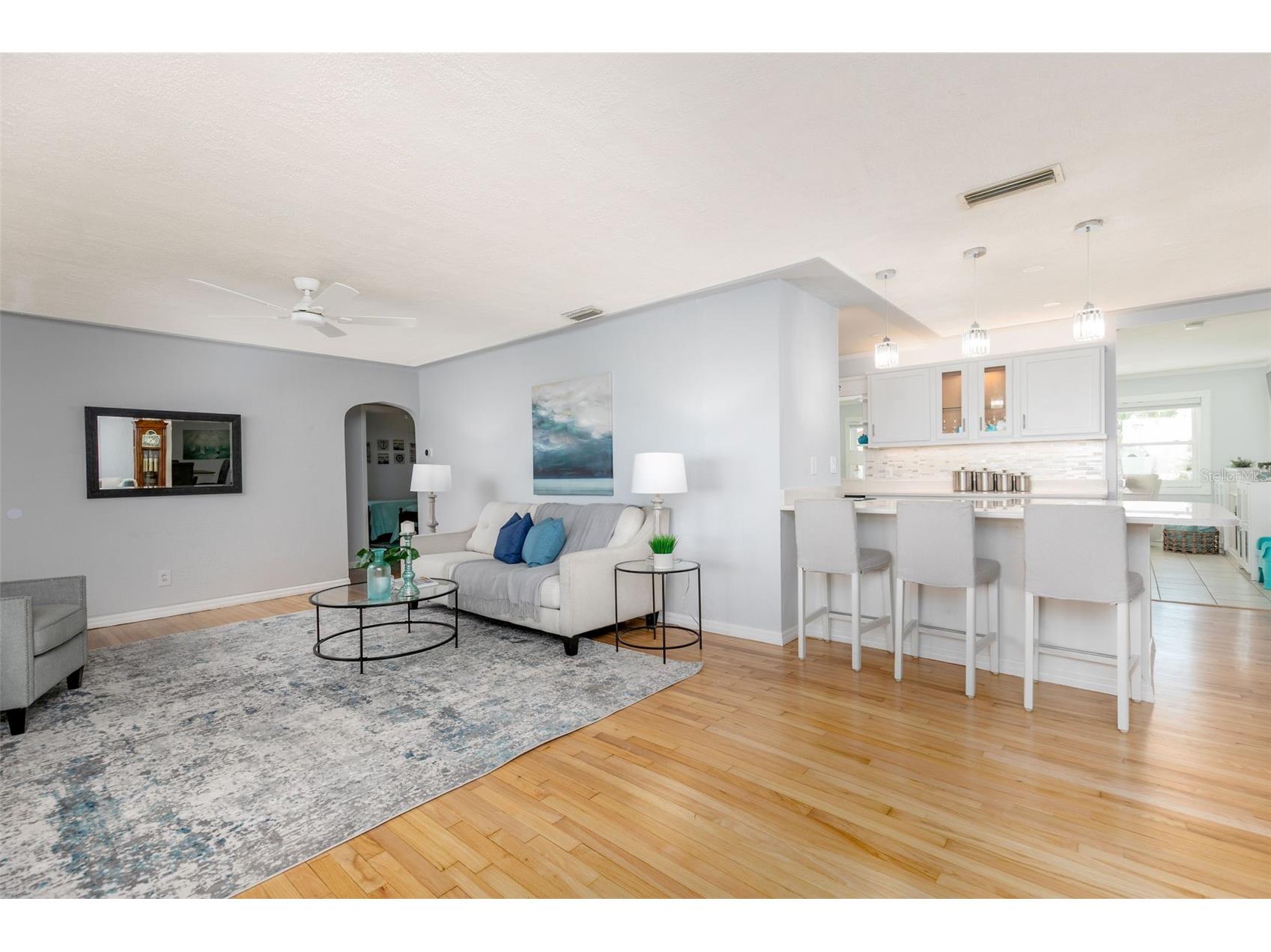 110 Sunset Drive S Saint Petersburg FL 33707 TB8519370 image13