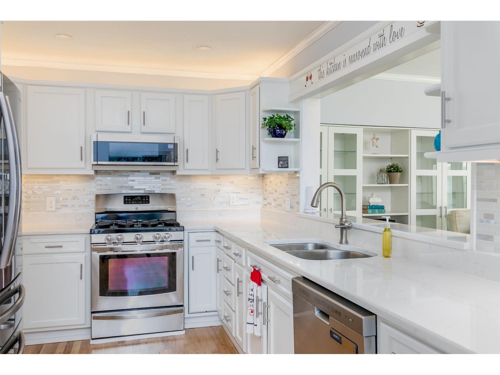 110 Sunset Drive S Saint Petersburg FL 33707 TB8519370 image17