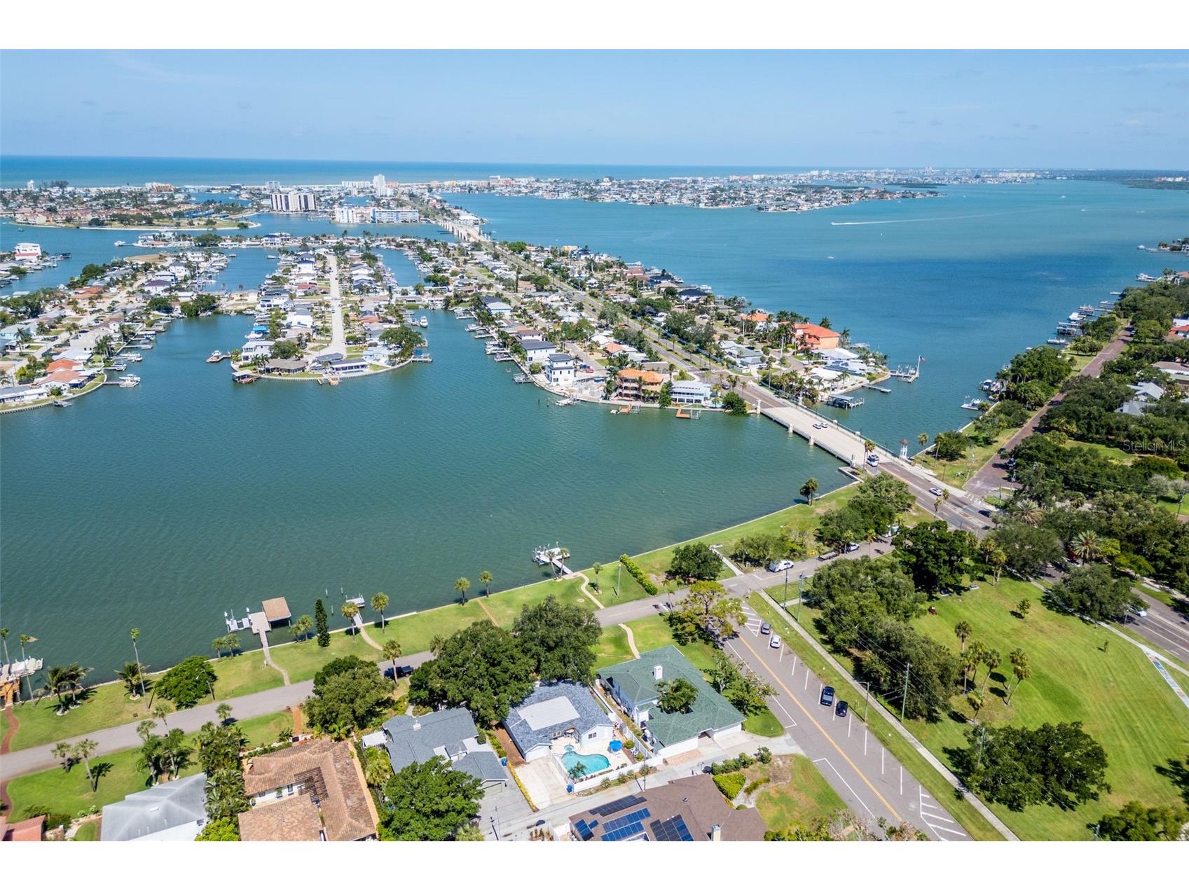 110 Sunset Drive S Saint Petersburg FL 33707 TB8519370 image44