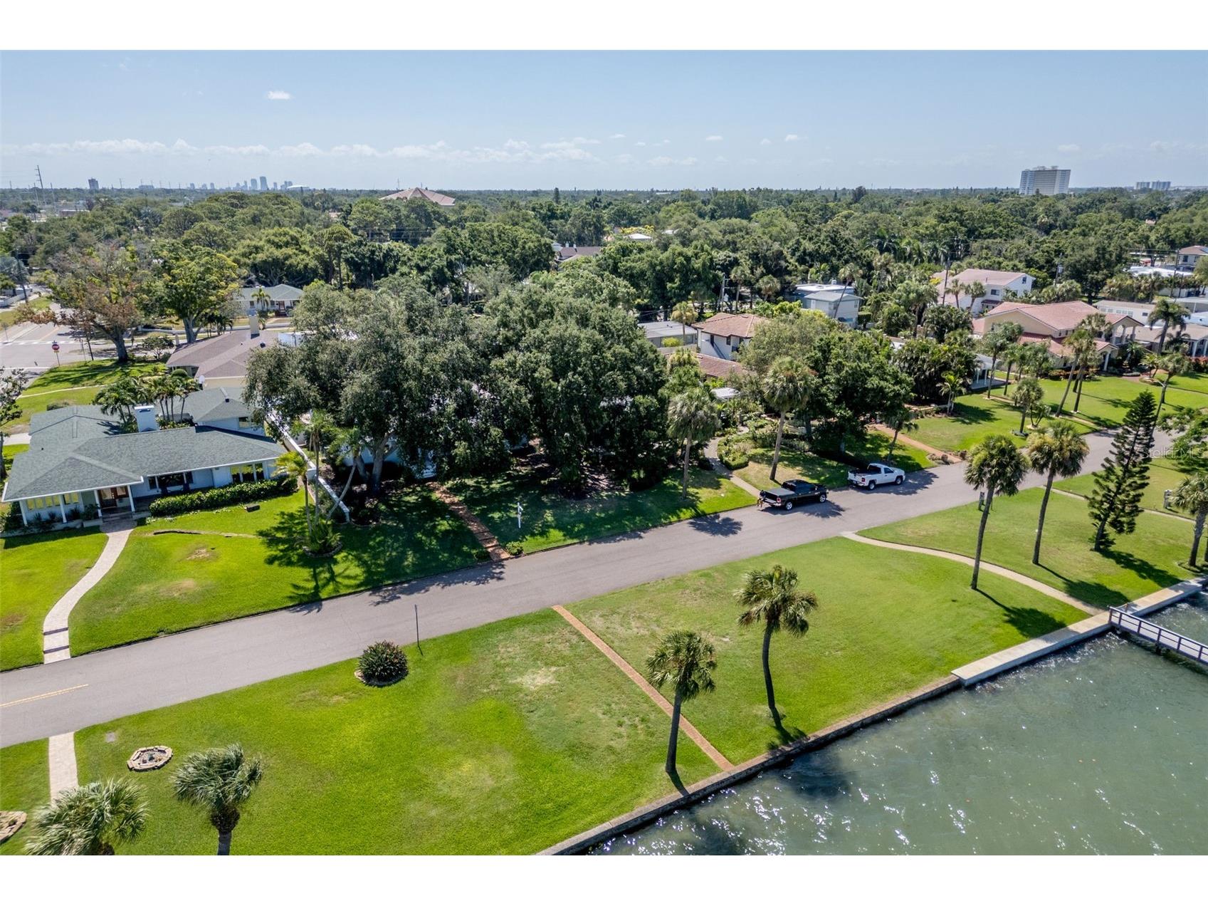 110 Sunset Drive S Saint Petersburg FL 33707 TB8519370 image8