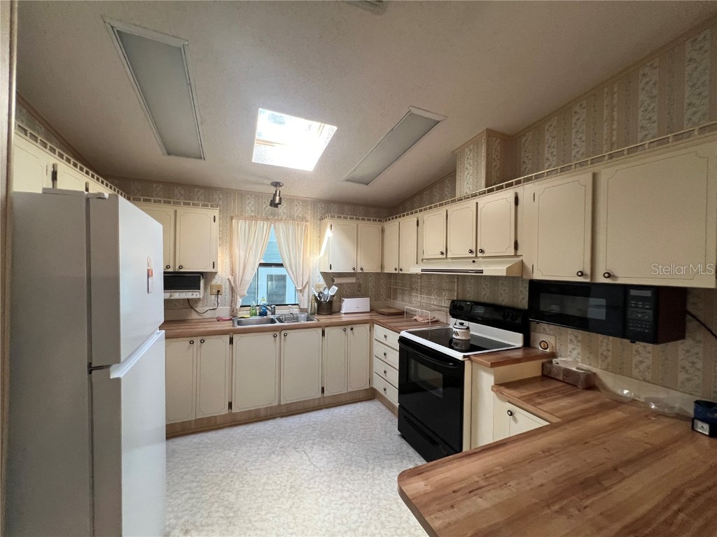 110 Timber Way Wildwood FL 34785 - LAKE OKAHUMPKA G5092818 image7