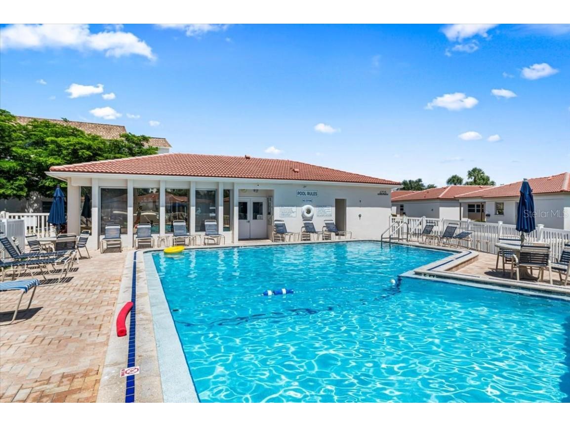 110 Vista Hermosa Circle #106B Sarasota FL 34242 A4674054 image17