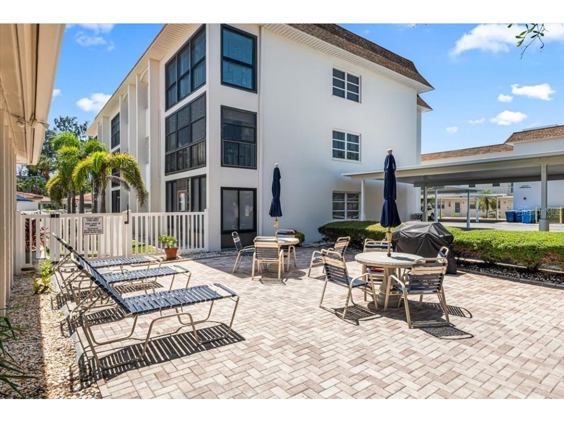 110 Vista Hermosa Circle #106B Sarasota FL 34242 A4674054 image18