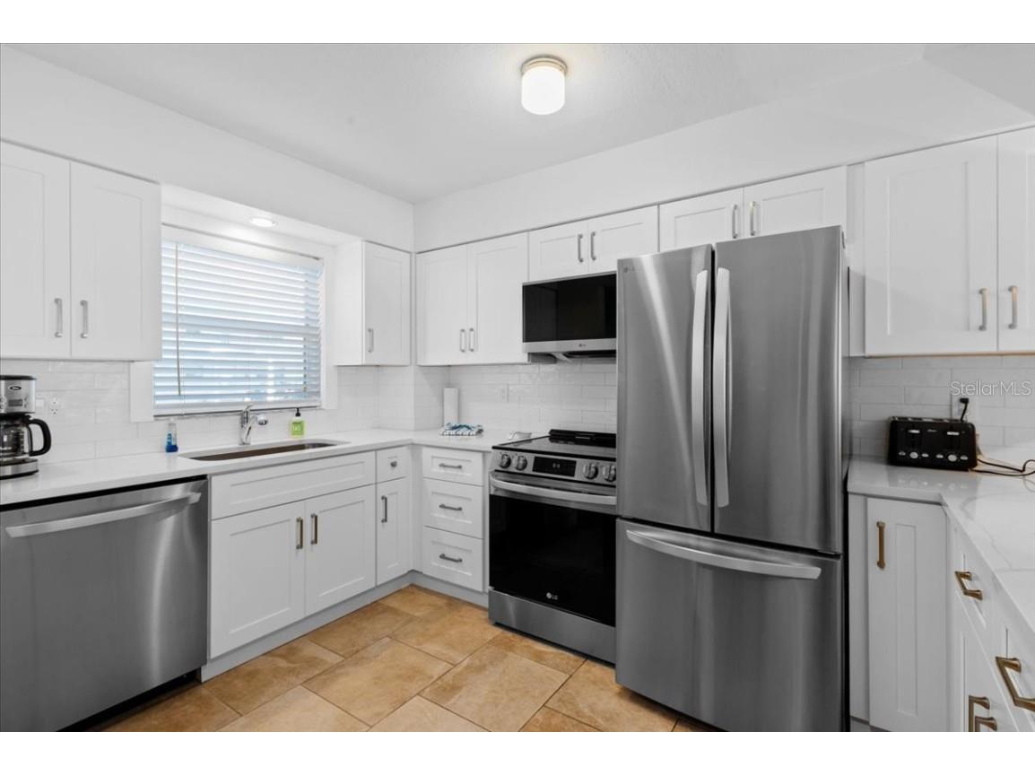 110 Vista Hermosa Circle #106B Sarasota FL 34242 A4674054 image2