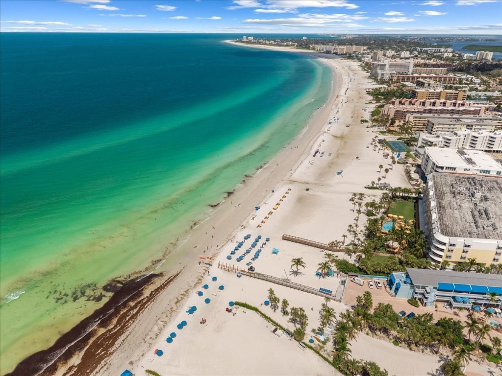 110 Vista Hermosa Circle #106B Sarasota FL 34242 A4674054 image50