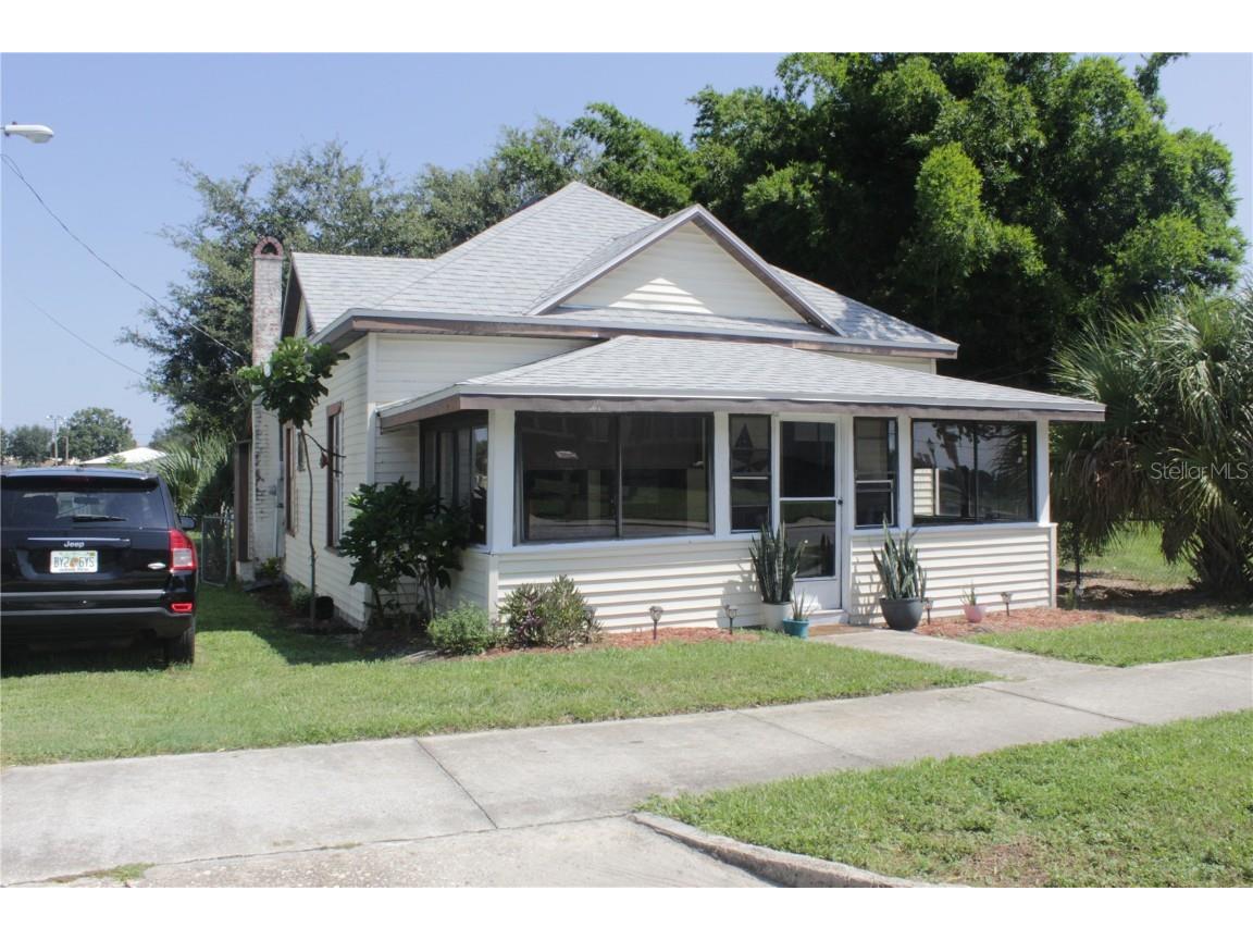 110 W 1st Street Frostproof FL 33843 P4927125 image1