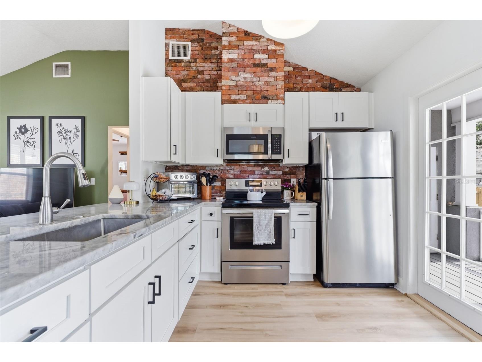 110 W Cayuga Street Tampa FL 33603 TB8483199 image11