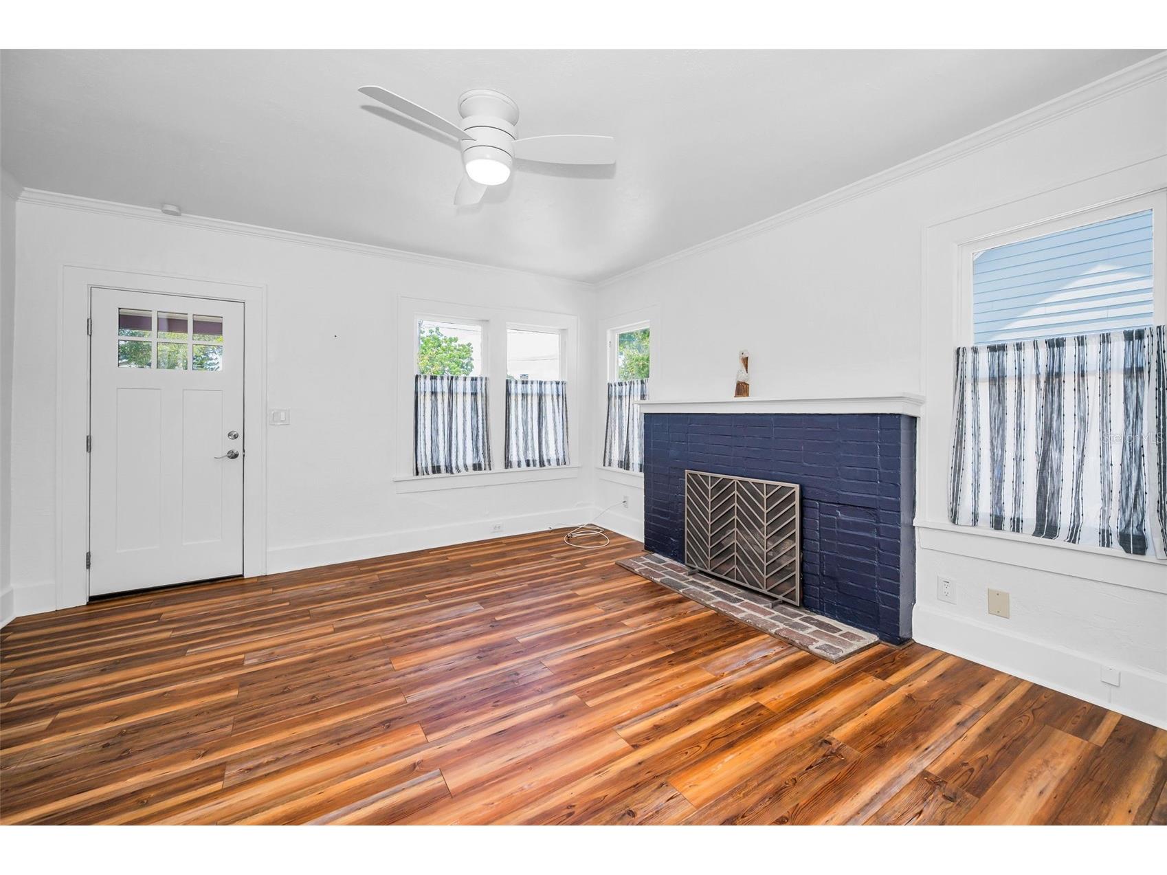 1100 35th Avenue N Saint Petersburg FL 33704 TB8521881 image10