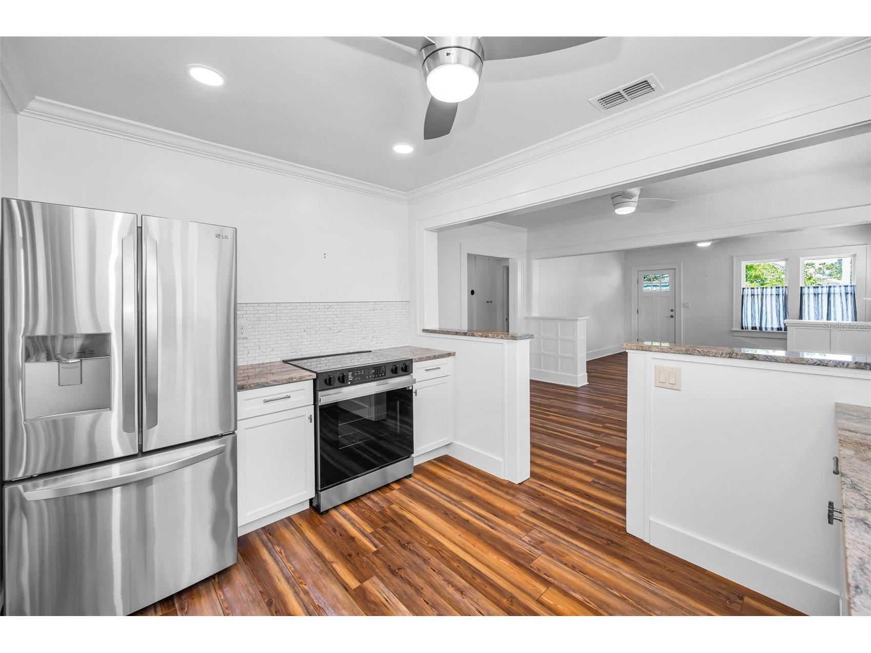 1100 35th Avenue N Saint Petersburg FL 33704 TB8521881 image28