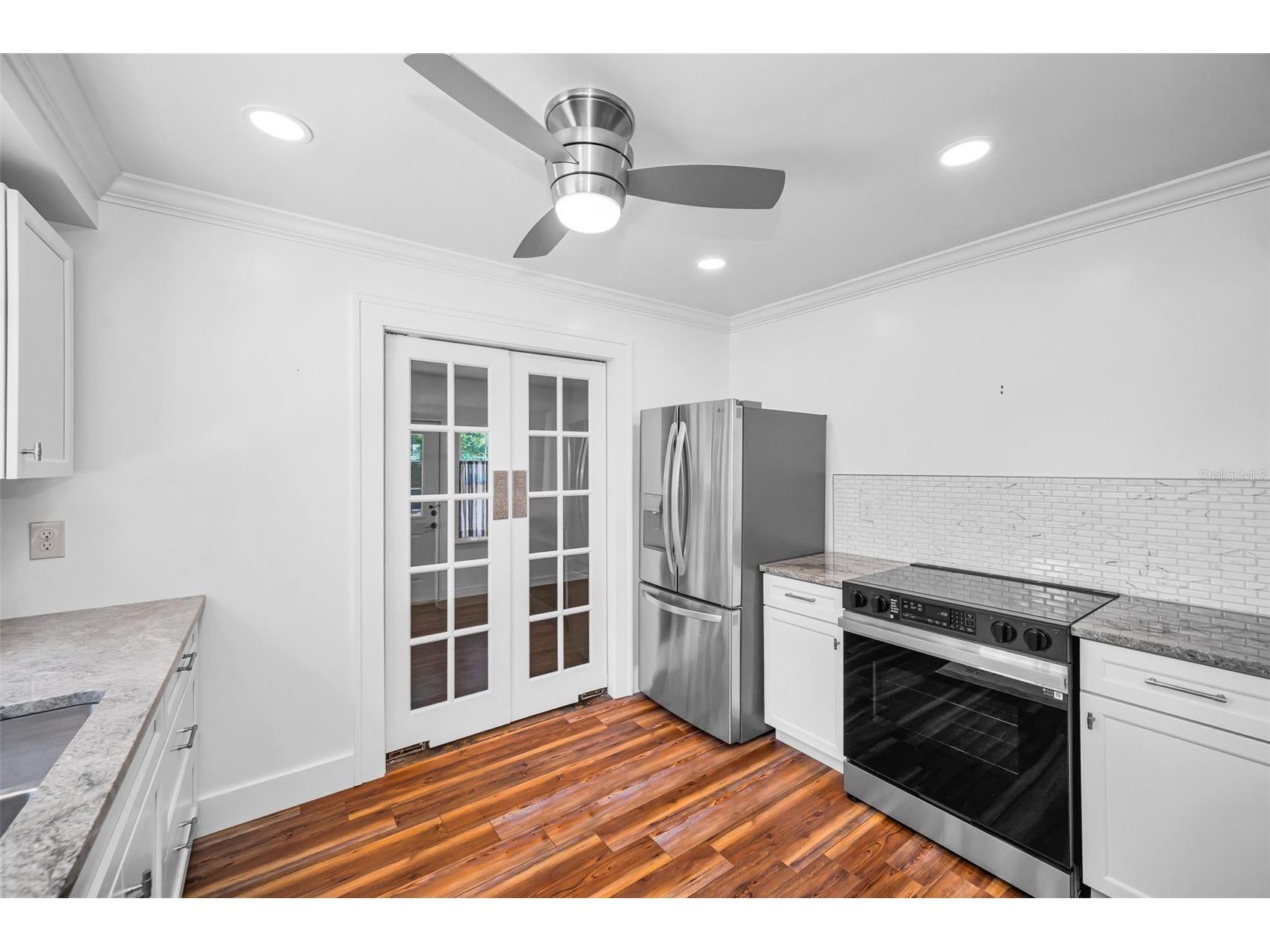 1100 35th Avenue N Saint Petersburg FL 33704 TB8521881 image30
