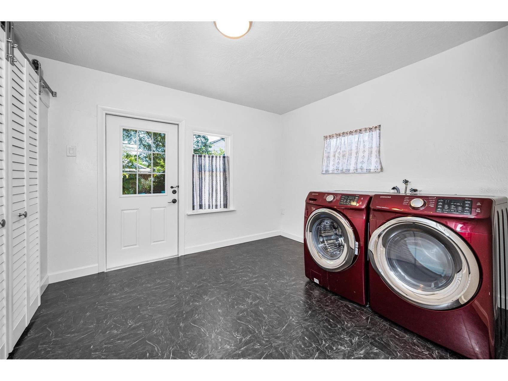 1100 35th Avenue N Saint Petersburg FL 33704 TB8521881 image39