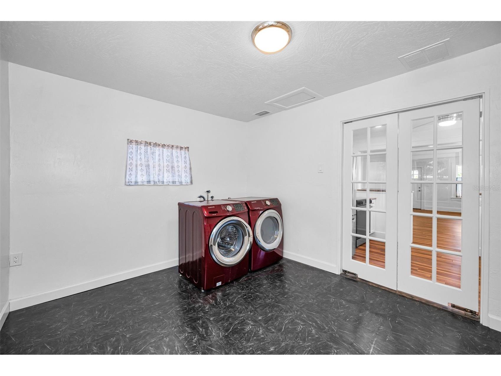1100 35th Avenue N Saint Petersburg FL 33704 TB8521881 image42