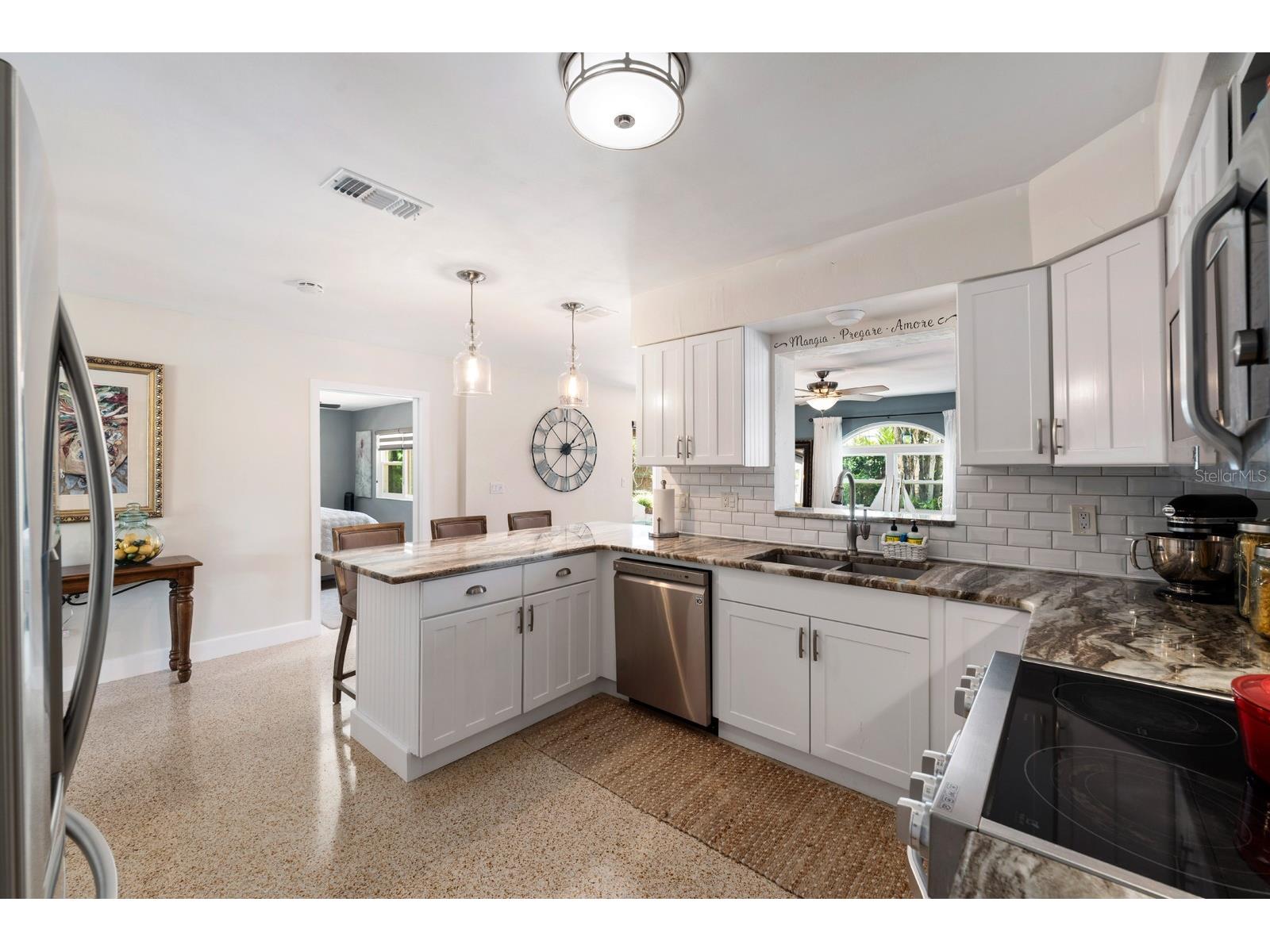 1100 36th Avenue NE Saint Petersburg FL 33704 TB8495604 image10