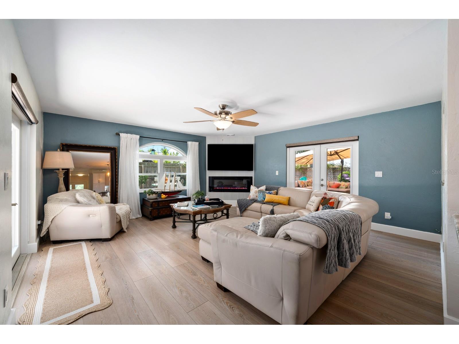 1100 36th Avenue NE Saint Petersburg FL 33704 TB8495604 image3