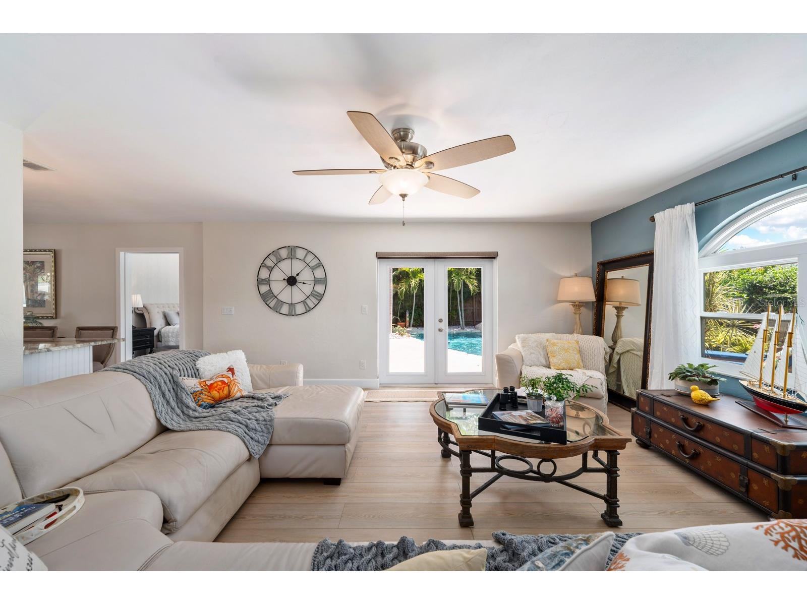 1100 36th Avenue NE Saint Petersburg FL 33704 TB8495604 image4