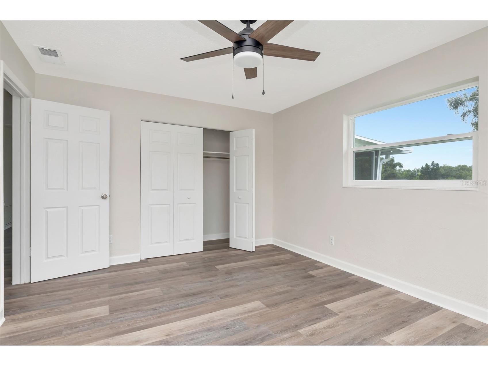 1100 58th Avenue S Saint Petersburg FL 33705 TB8516828 image13