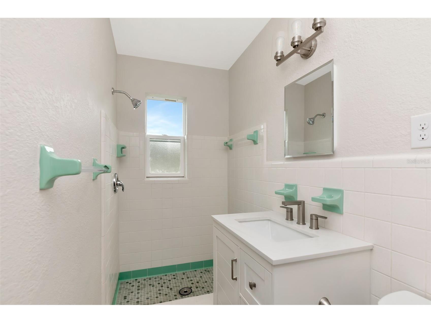 1100 58th Avenue S Saint Petersburg FL 33705 TB8516828 image16