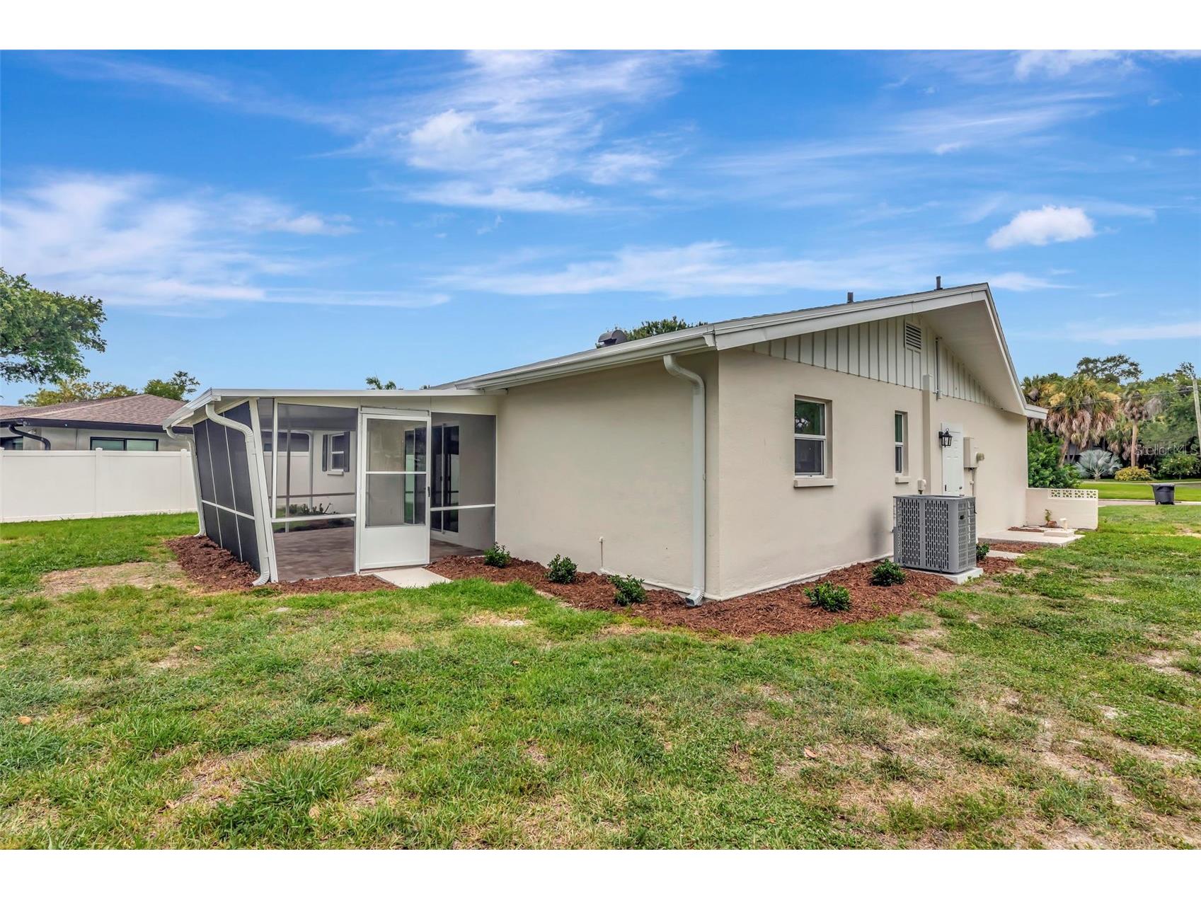 1100 58th Avenue S Saint Petersburg FL 33705 TB8516828 image20