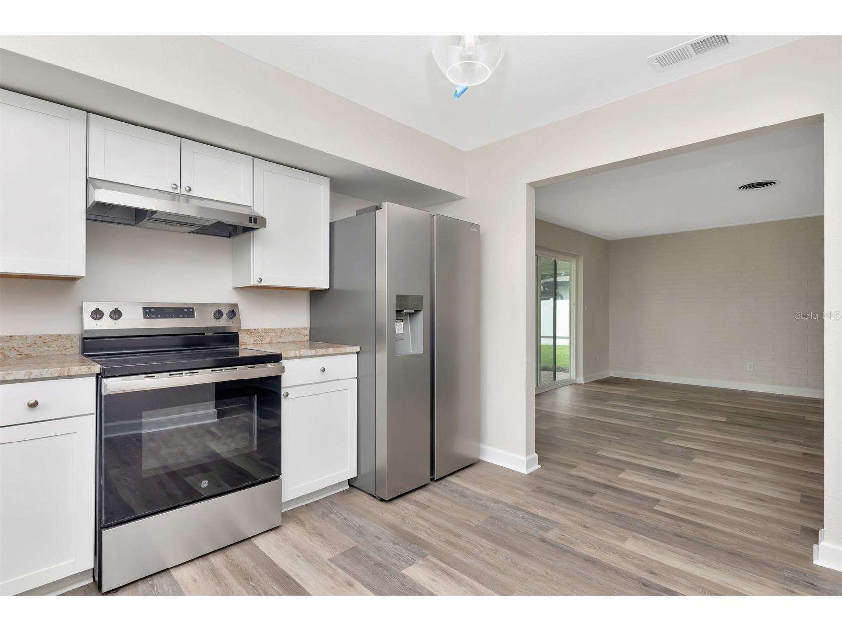 1100 58th Avenue S Saint Petersburg FL 33705 TB8516828 image8