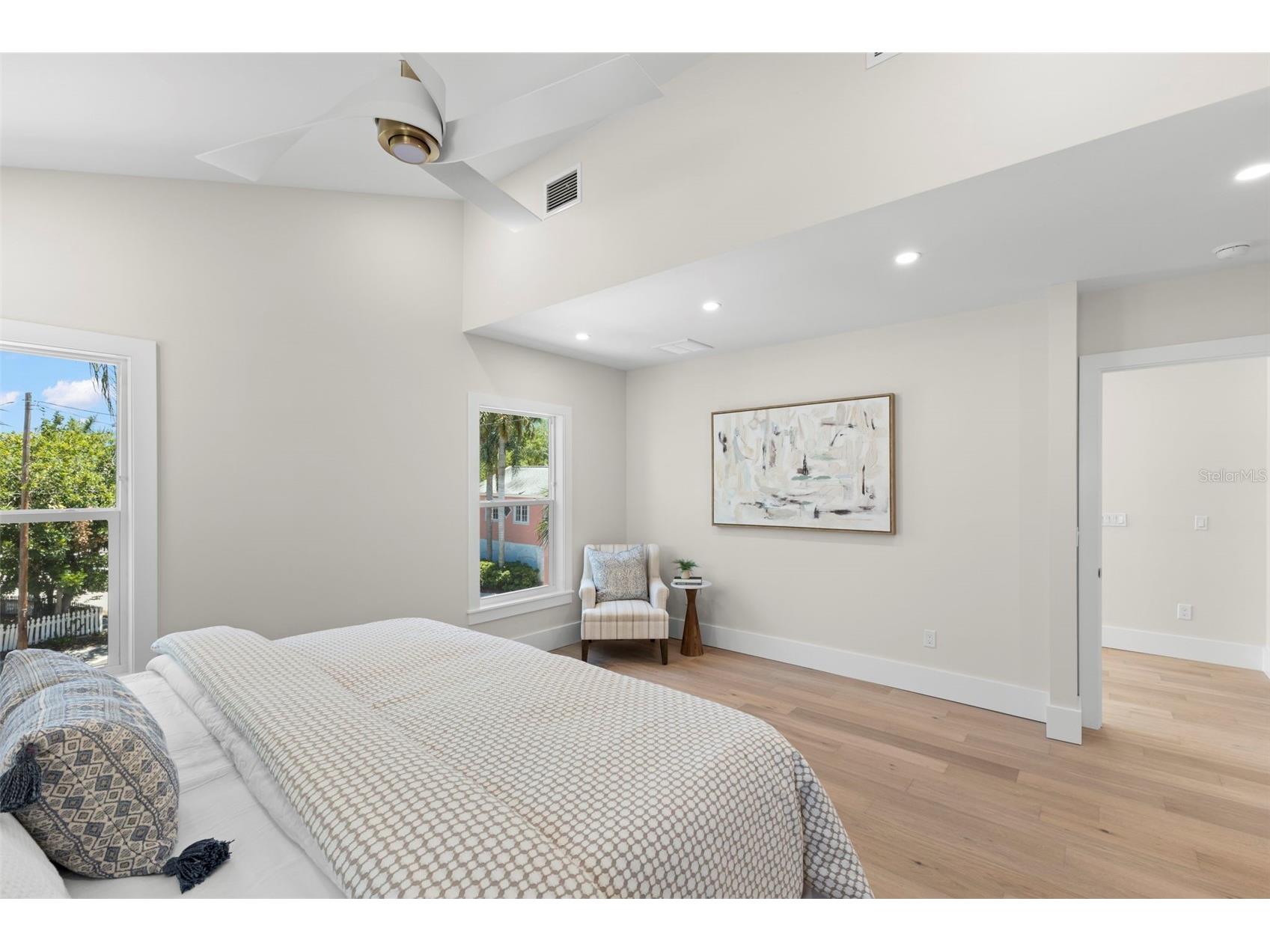 1100 8th Street N Saint Petersburg FL 33701 TB8499109 image29
