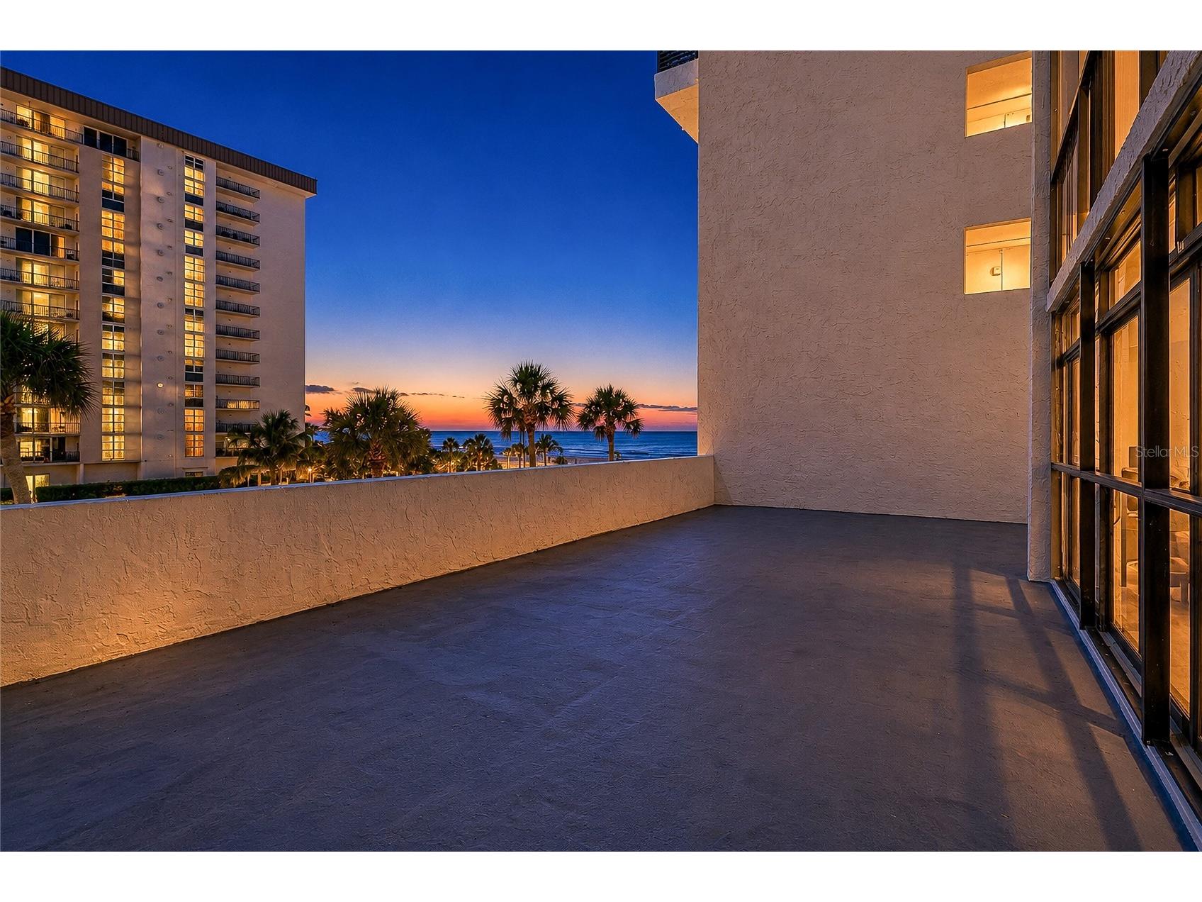 1100 Benjamin Franklin Drive #305 Sarasota FL 34236 A4695506 image2