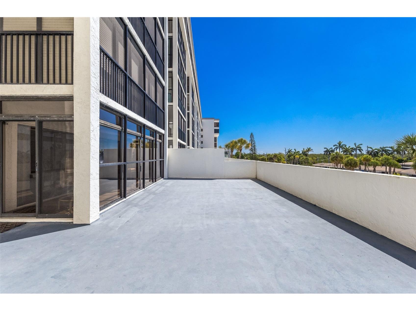 1100 Benjamin Franklin Drive #305 Sarasota FL 34236 A4695506 image25